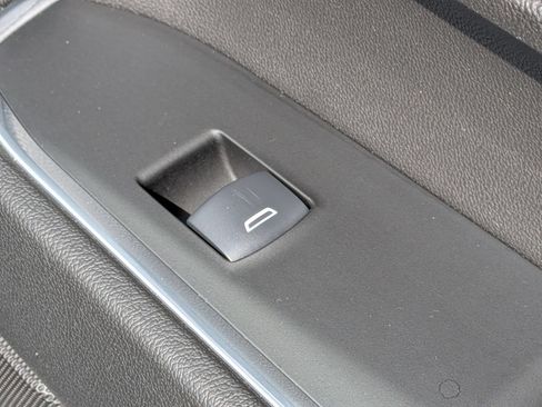 Used 2025 Chevrolet Silverado 1500 LT RWD image 36