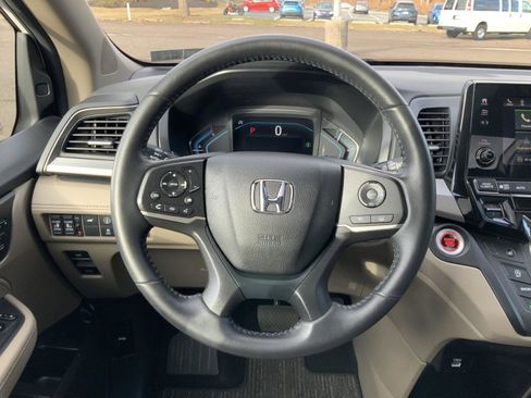 Used 2024 Honda Odyssey EX-L image 18