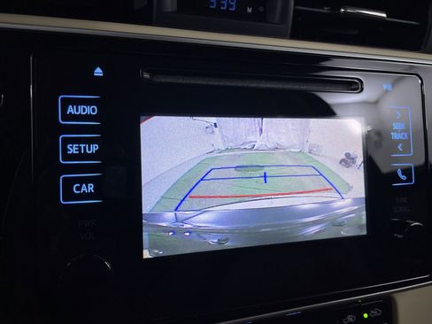 Used 2017 Toyota Corolla LE w/ Carpet Mat Package (TMS) FWD image 15