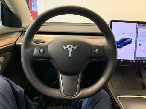 Used 2022 Tesla Model 3 Performance image 16