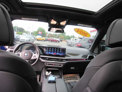 Used 2024 BMW X5 M60i w/ Climate Comfort Package AWD/4WD image 14