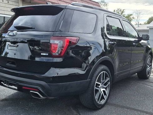 Used 2017 Ford Explorer Sport w/ Equipment Group 401A AWD/4WD image 5