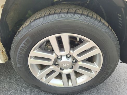 Used 2013 Toyota 4Runner Limited image 9