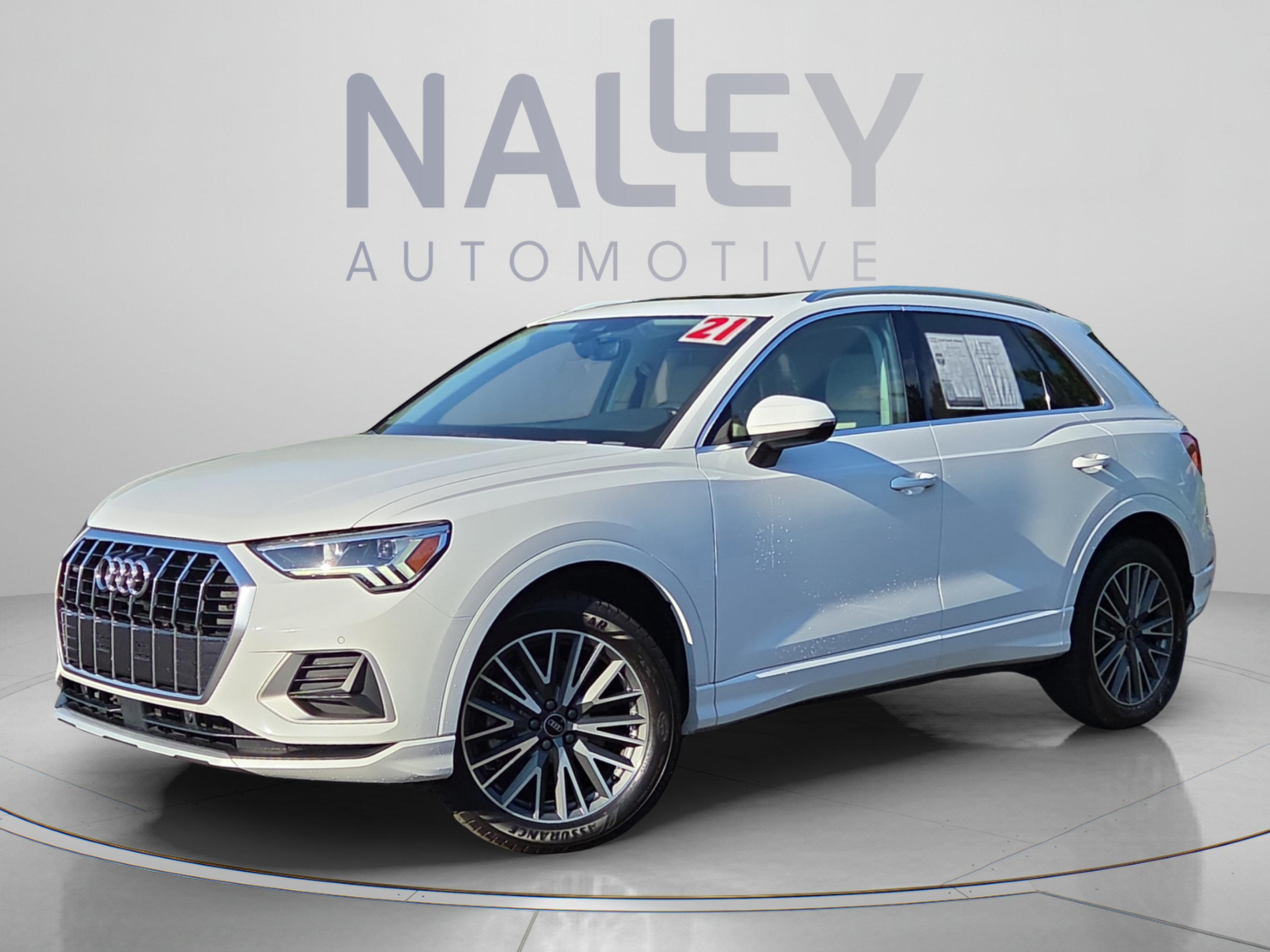 Used 2021 Audi Q3 2.0T Premium Plus w/ Premium Plus Package AWD/4WD image 1