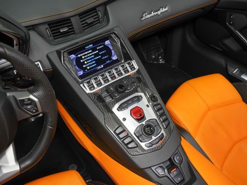 Used 2015 Lamborghini Aventador LP 700-4 image 45