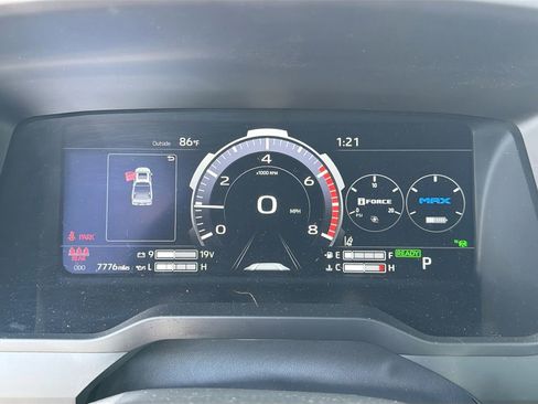 Used 2024 Toyota Tundra Limited image 39