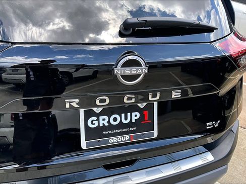 Certified 2023 Nissan Rogue SV image 29