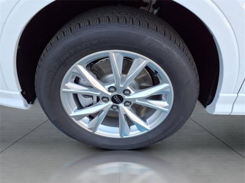 New 2025 Audi Q3 2.0T Premium image 5