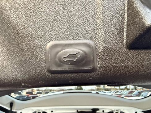 Used 2016 GMC Acadia SLE AWD/4WD image 19
