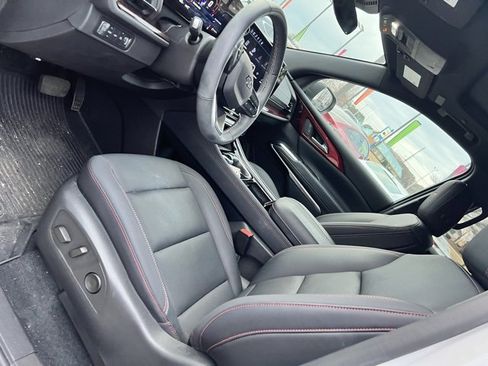 Used 2025 Chevrolet Traverse Z71 w/ Driver Confidence Package image 12