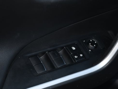 Used 2020 Toyota RAV4 Limited image 11