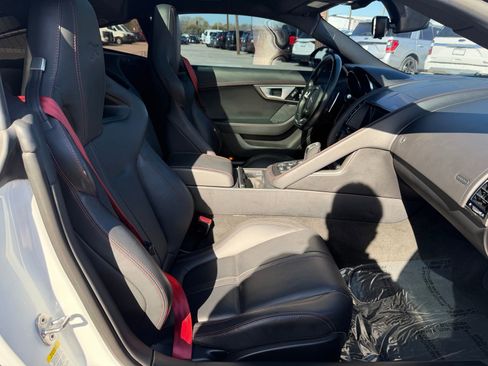 Used 2016 Jaguar F-TYPE R image 22
