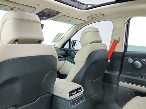 Used 2025 Genesis GV80 3.5T e-SC image 32