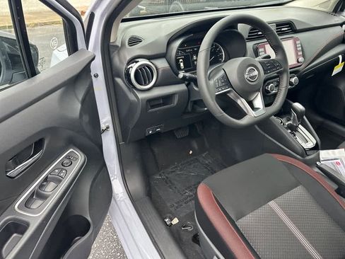 New 2025 Nissan Versa SR w/ Trunk Package FWD image 6