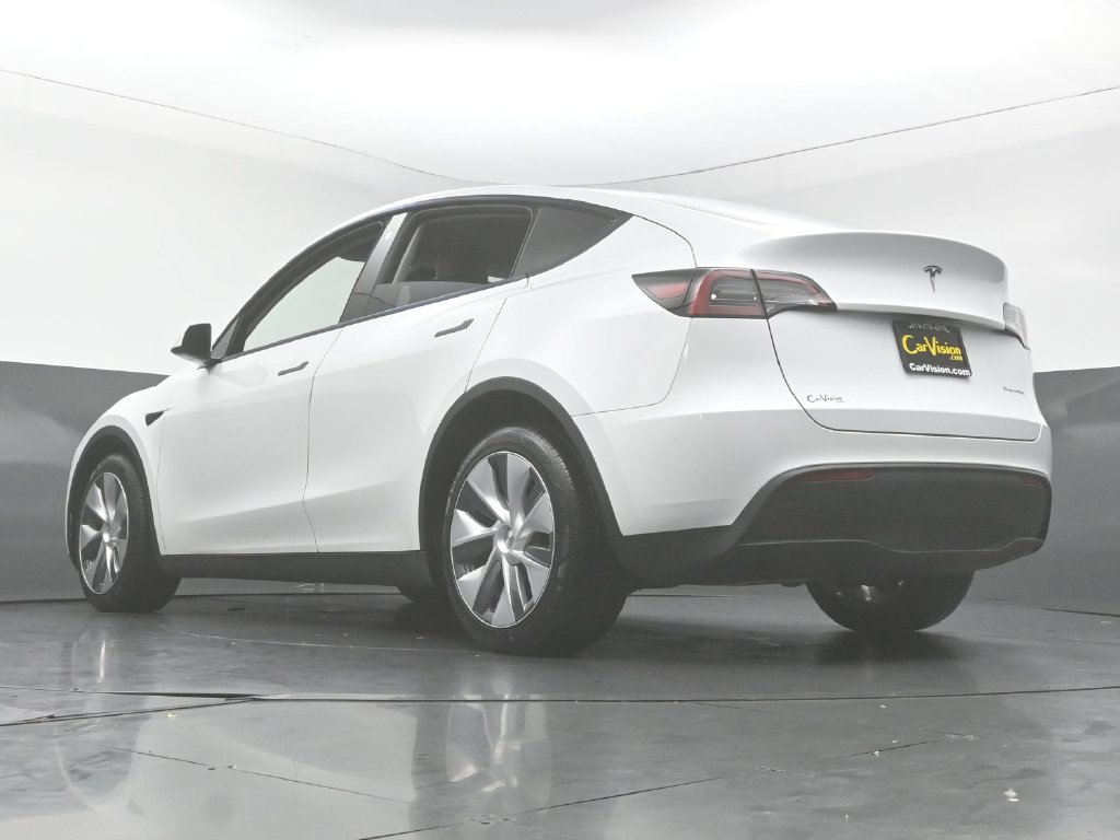Used 2023 Tesla Model Y Long Range AWD/4WD image 38