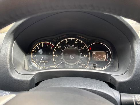 Used 2015 Nissan Versa Note SV FWD image 18