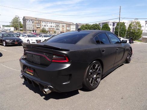 Used 2018 Dodge Charger R/T w/ Beats Audio Group RWD image 5