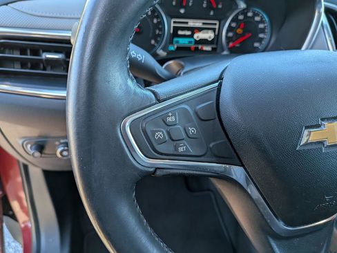 Used 2018 Chevrolet Equinox Premier image 18