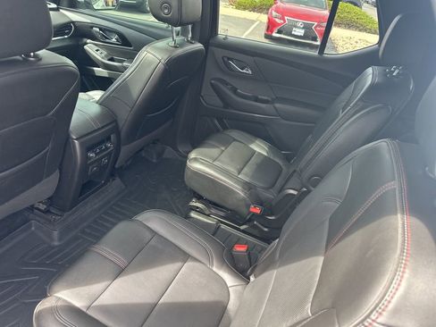 Used 2022 Chevrolet Traverse RS AWD/4WD image 19