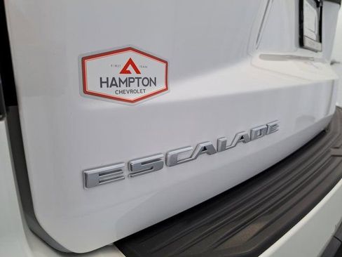Used 2023 Cadillac Escalade Premium Luxury w/ LPO, Radiant Package AWD/4WD image 36
