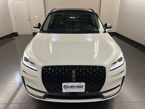 New 2026 Lincoln Corsair Reserve image 2