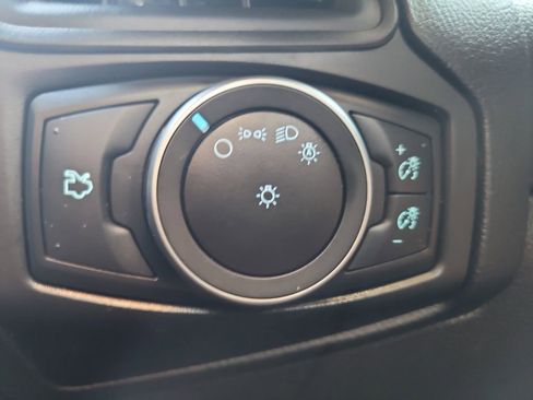 Used 2017 Ford Focus SE image 30