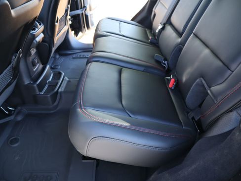 New 2026 Jeep Wrangler Unlimited Rubicon 392 w/ Quick Order Package 27X Moab AWD/4WD image 13