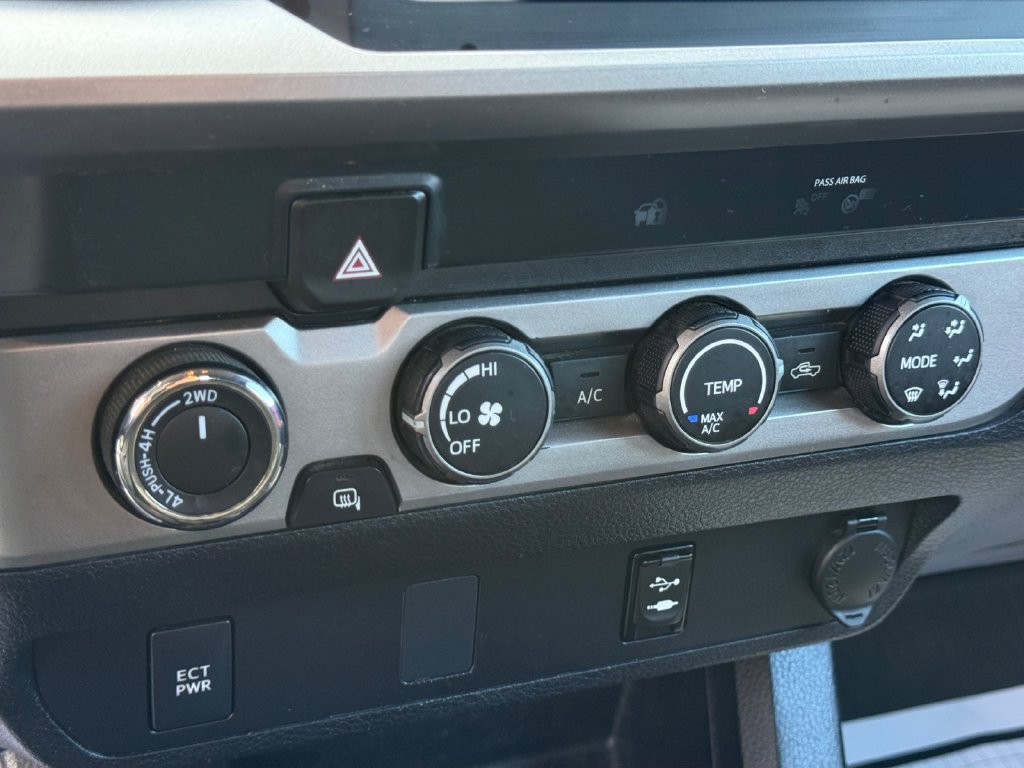 Used 2019 Toyota Tacoma SR5 w/ SR5 Appearance Package (SM) AWD/4WD image 24