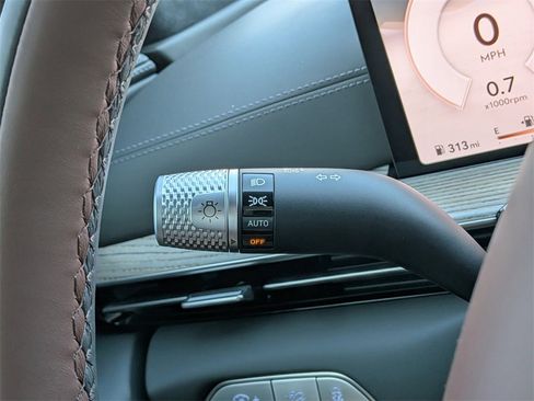 New 2025 Genesis GV80 3.5T Prestige image 32