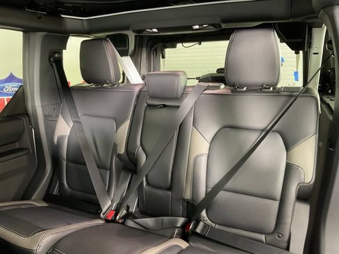 New 2026 Ford Bronco Outer Banks w/ Sasquatch Package AWD/4WD image 16