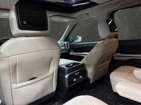 Used 2019 Ford Expedition Max Platinum AWD/4WD image 38