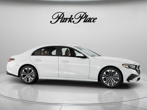 New 2026 Mercedes-Benz E 350 4MATIC Sedan image 29