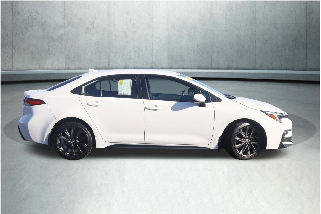Used 2024 Toyota Corolla SE FWD image 15