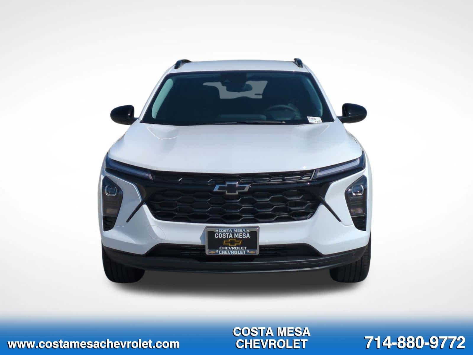 New 2026 Chevrolet Trax LT w/ Midnight Edition FWD image 2