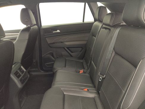 Used 2023 Volkswagen Atlas Cross Sport SE AWD/4WD image 18