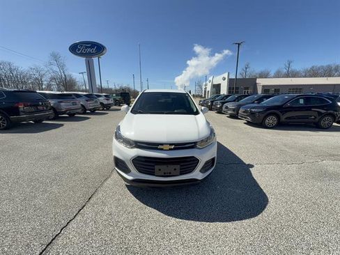 Used 2020 Chevrolet Trax LS w/ Tint and Cruise Package image 10