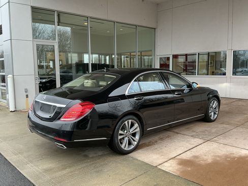 Used 2017 Mercedes-Benz S 550 4MATIC Sedan image 22