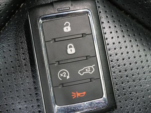 Used 2023 Jeep Grand Cherokee L Limited w/ Luxury Tech Group II AWD/4WD image 32