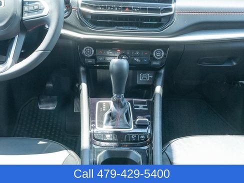 Used 2025 Jeep Compass Trailhawk AWD/4WD image 34