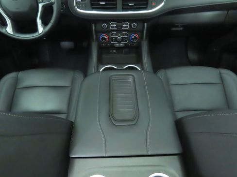 Used 2023 Chevrolet Tahoe Z71 w/ Z71 Off-Road Package image 17