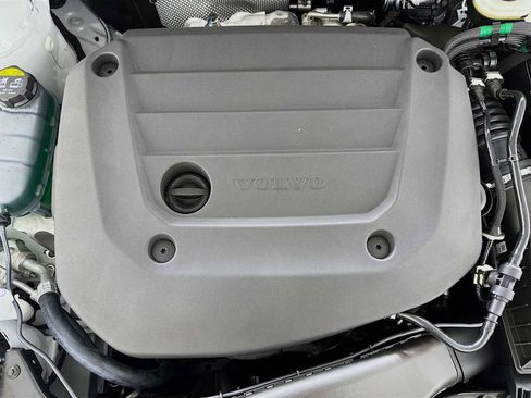 New 2026 Volvo XC40 B5 Plus w/ Protection Package Premier image 28