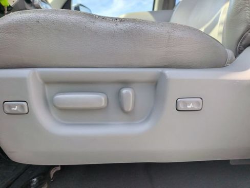 Used 2013 Toyota Tundra Platinum AWD/4WD image 14
