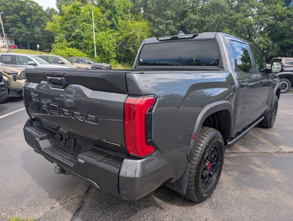Used 2026 Toyota Tundra Limited AWD/4WD image 7