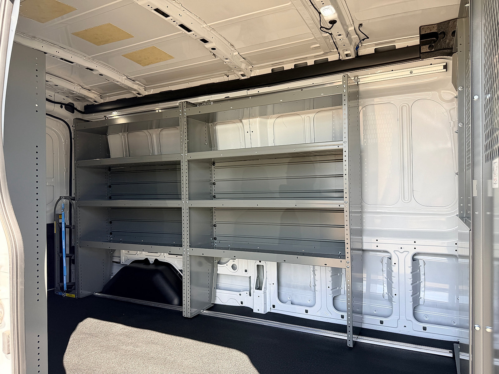 Used 2024 Ford Transit 250 148 Medium Roof RWD image 15