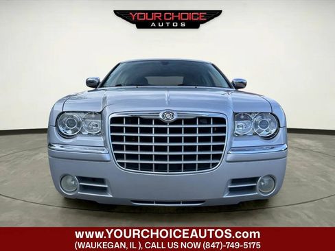 Used 2010 Chrysler 300 C w/ Luxury Group II RWD image 9