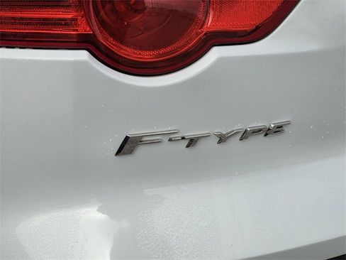 Used 2016 Jaguar F-TYPE S image 6