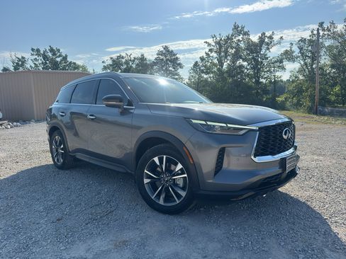 Used 2023 INFINITI QX60 Luxe w/ Cargo Package AWD/4WD image 3