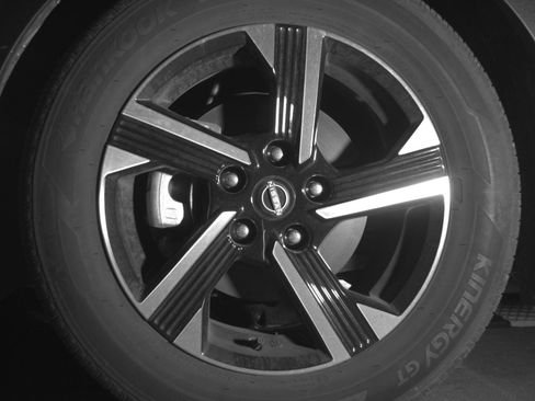 Used 2025 Nissan Sentra SV FWD image 12