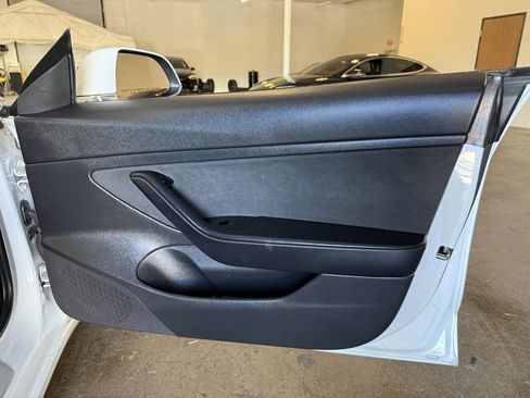 Used 2020 Tesla Model 3 Standard Range Plus RWD image 26