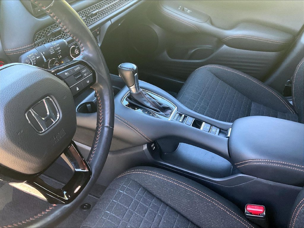 Used 2025 Honda HR-V Sport image 20